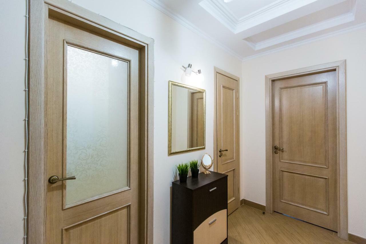3 Rooms Apartments In The City Centr Лвив Екстериор снимка