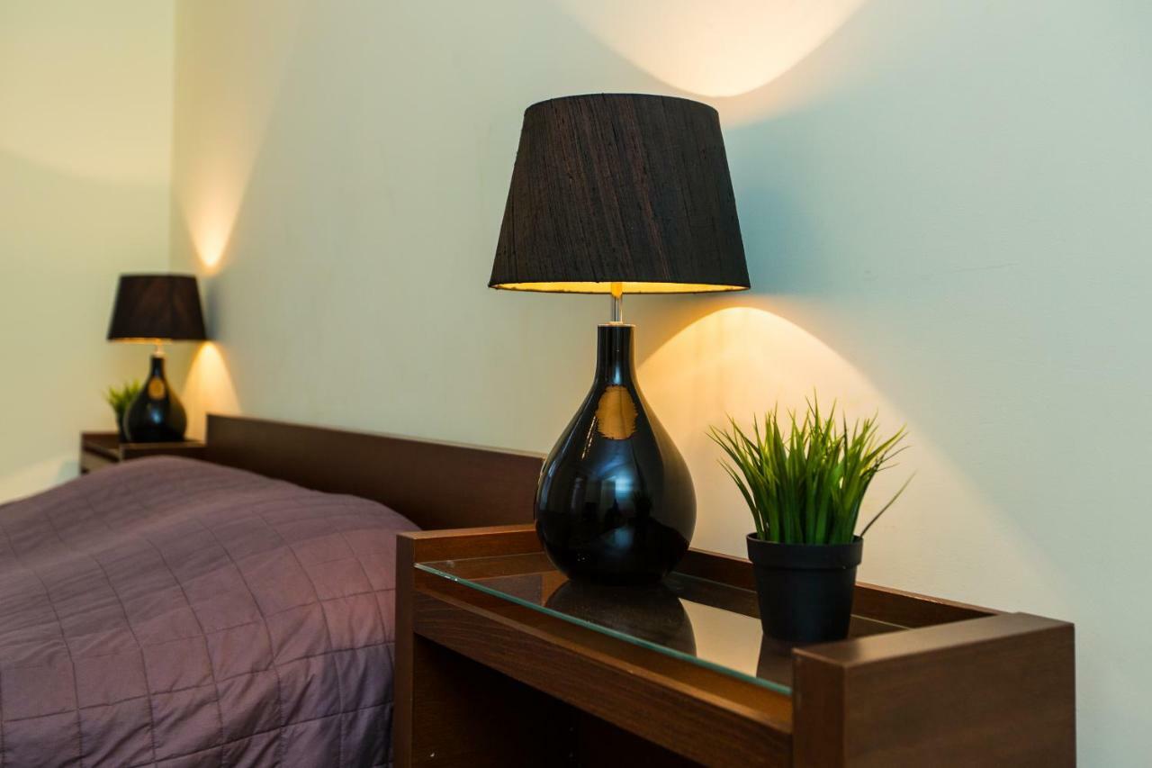 3 Rooms Apartments In The City Centr Лвив Екстериор снимка